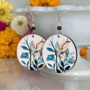 NWT Lightweight Wooden Earrings Botanical Print